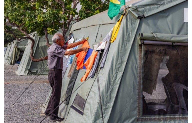 Third prize: 'Ao sol, ao vento (Al sol, al viento)' by Bruna Curcio (Brazil)